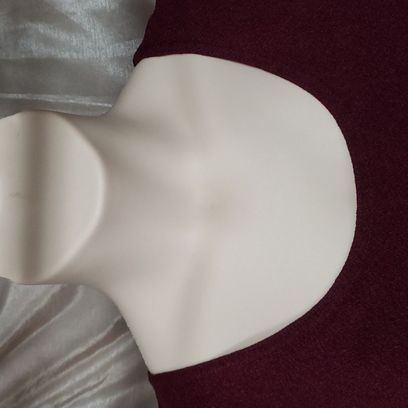 UnBranded.  Acetate & Spandex' Burgundy; Scoop Neckline; Sleeveless. Size 12 *** - Picture 2 of 12